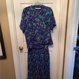 Floral Blue skirt and blouse set‎